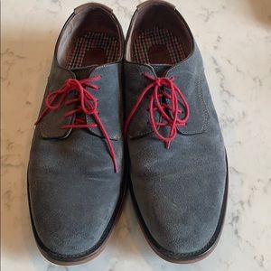 Johnston & Murphy men’s lace up suede shoe